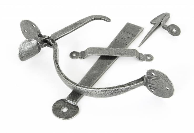 Pewter Heavy Bean Thumblatch Image 1